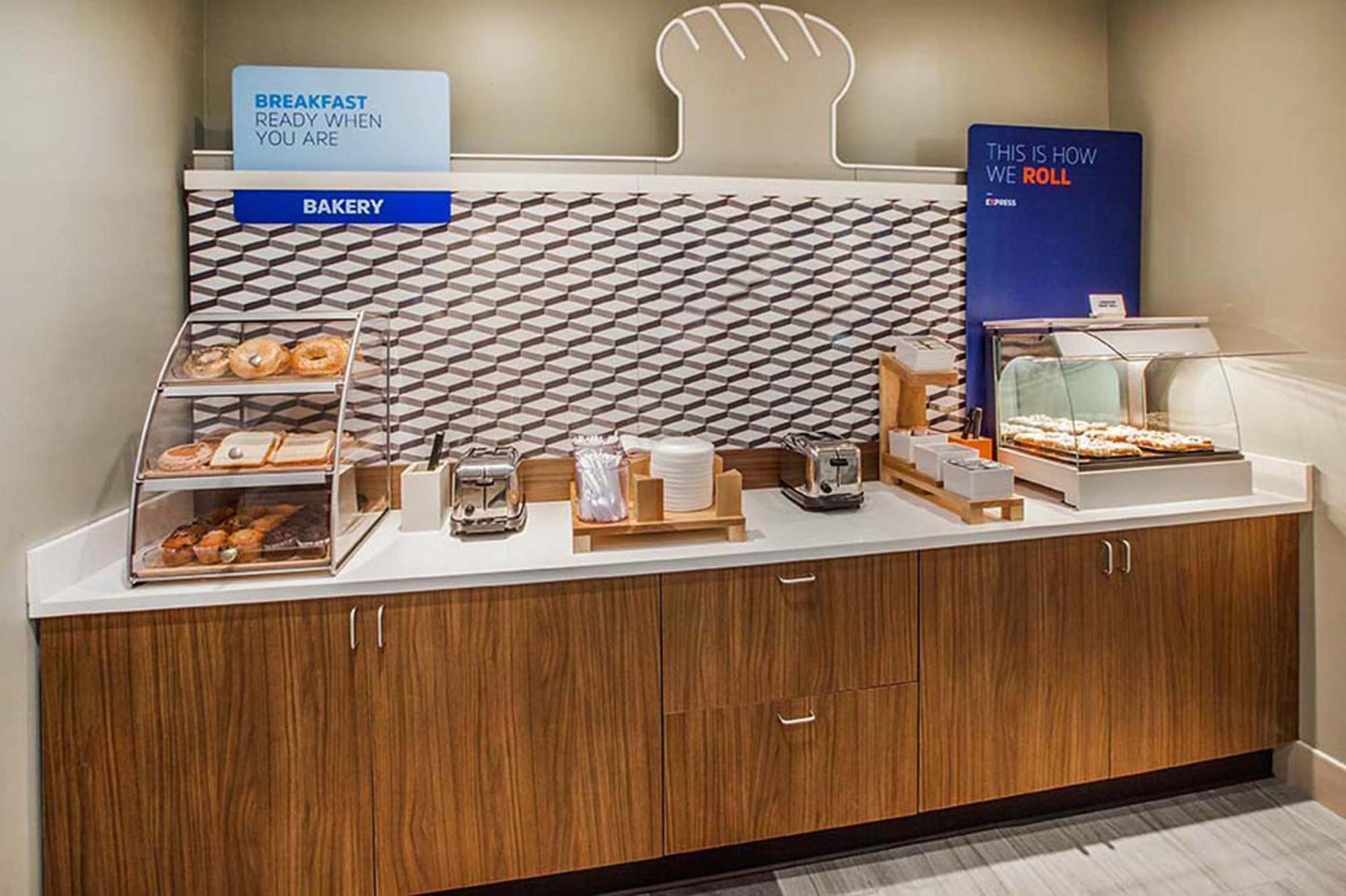 Holiday Inn Express & Suites Colorado Springs-Airport By Ihg Kültér fotó