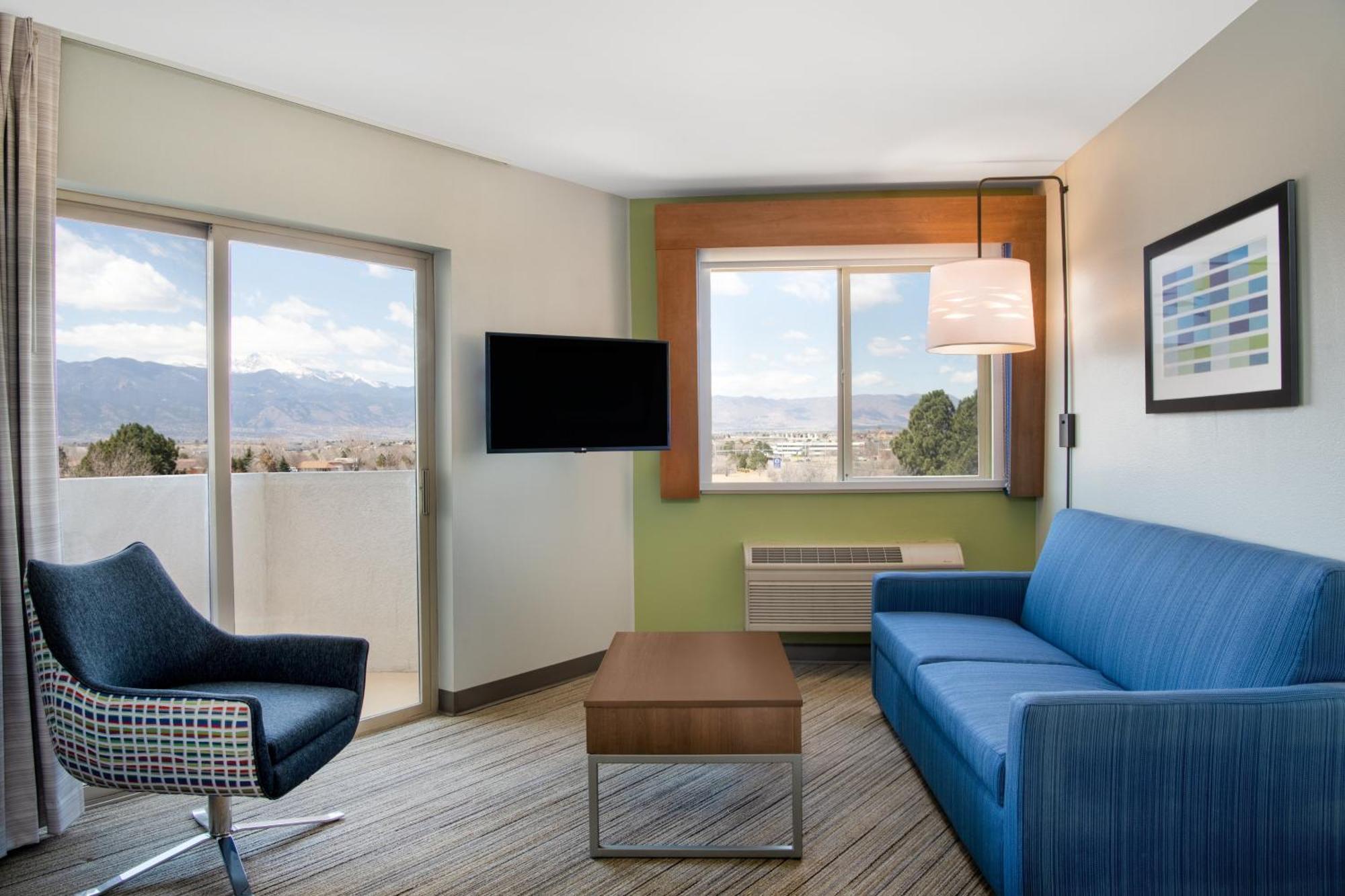 Holiday Inn Express & Suites Colorado Springs-Airport By Ihg Kültér fotó