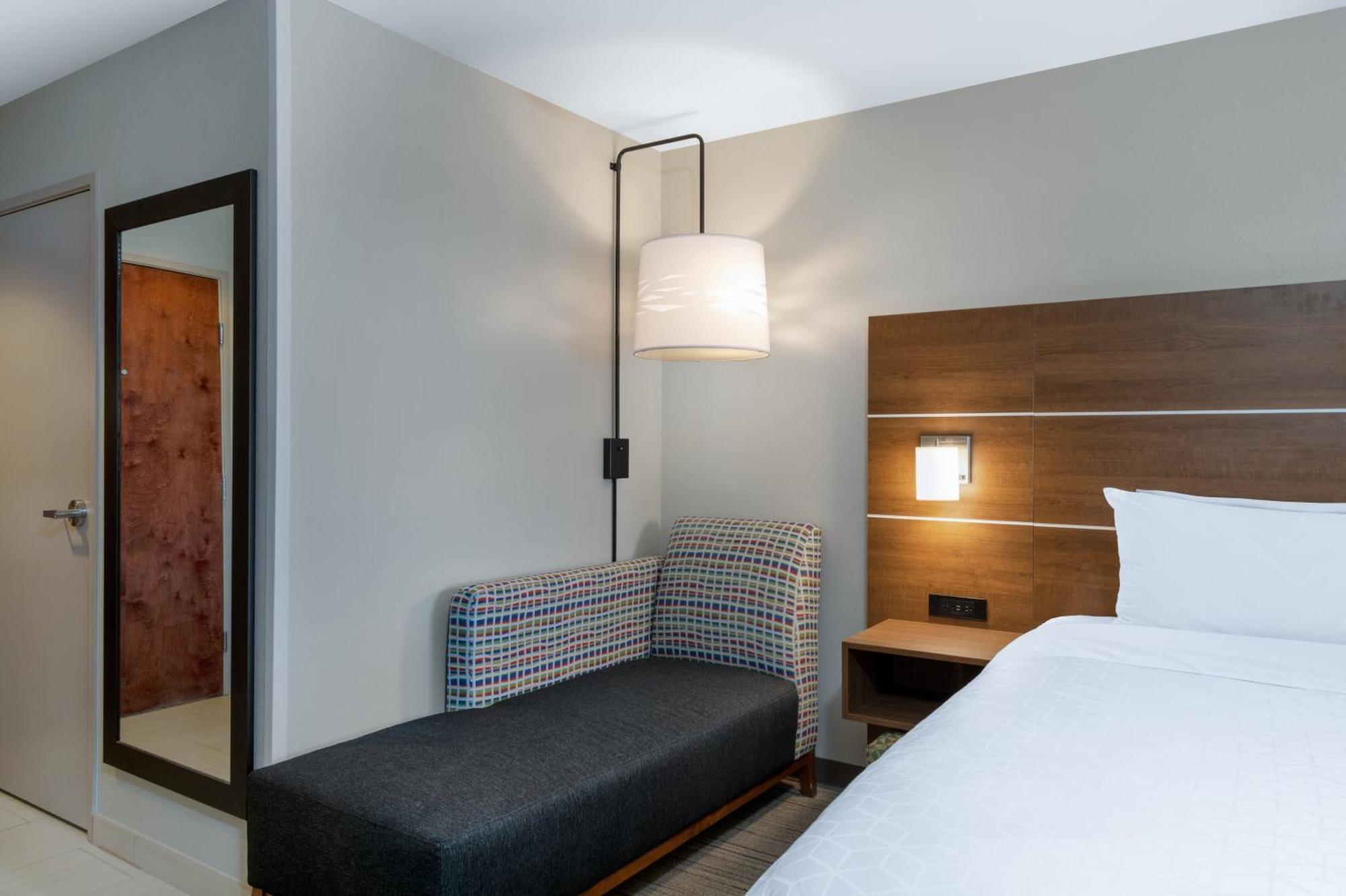 Holiday Inn Express & Suites Colorado Springs-Airport By Ihg Kültér fotó